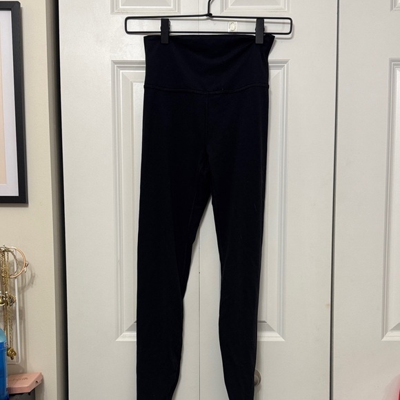 All in Motion Everyday Soft Ultra High Rise Leggings - Black - Picture 1 of 2